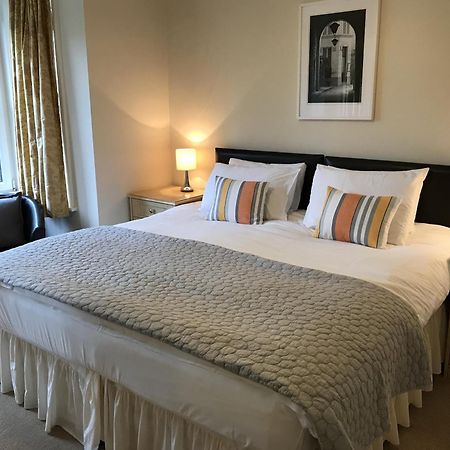Arbour House B&B Суонидж Экстерьер фото