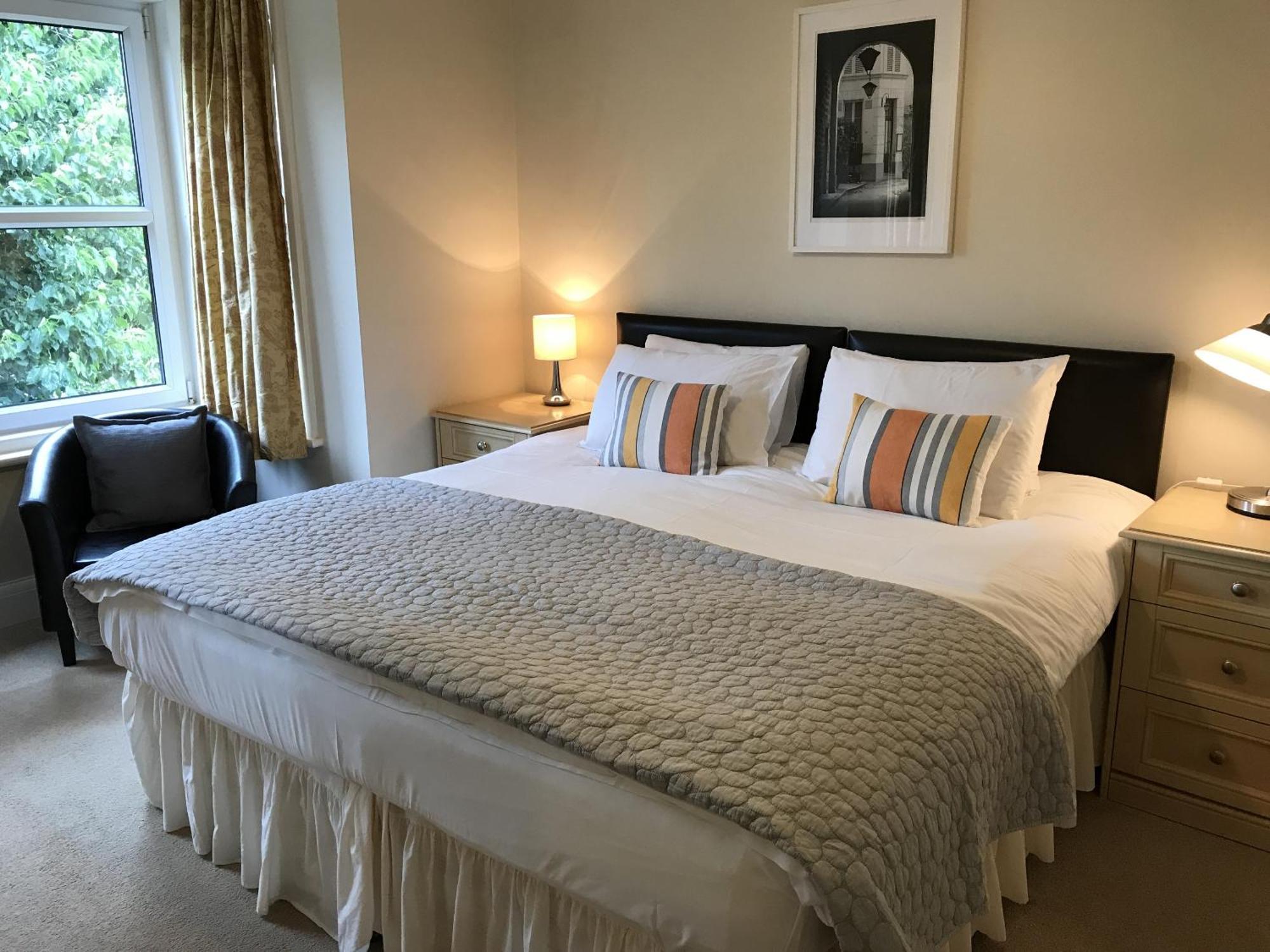 Arbour House B&B Суонидж Экстерьер фото